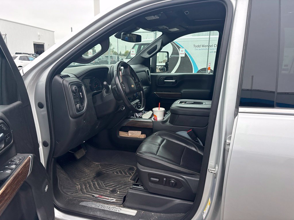 Used 2022 Chevrolet Silverado 2500 High Country w/ Safety Package II AWD/4WD image 13