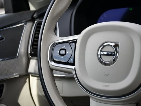 Used 2025 Volvo XC90 B6 Plus w/ Protection Package Premier image 21