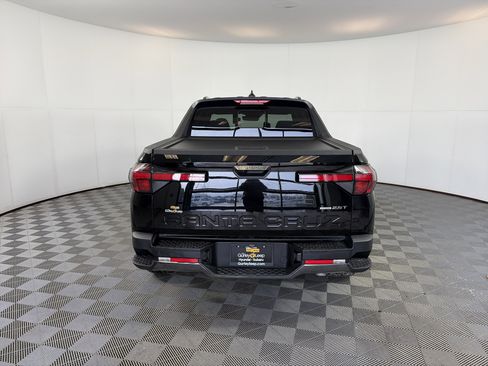 Certified 2025 Hyundai Santa Cruz Limited image 9