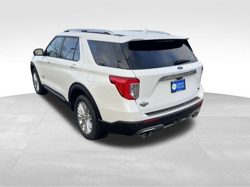 Used 2023 Ford Explorer King Ranch w/ Technology Package image 4