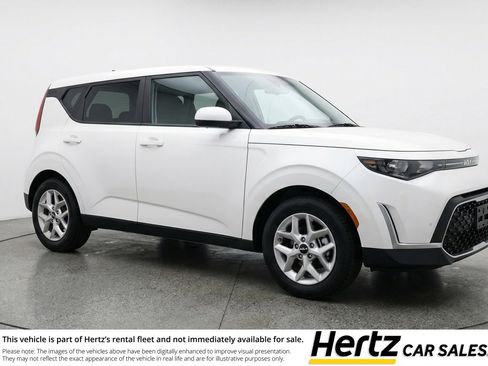 Used 2025 Kia Soul LX w/ LX Technology Package FWD image 1