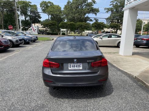 Used 2017 BMW 330i Sedan w/ Premium Package RWD image 5