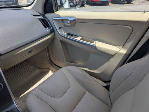 Used 2016 Volvo XC60 T6 Platinum w/ Climate Package FWD image 17