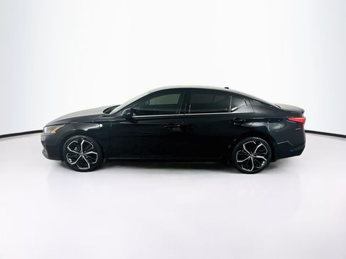 Used 2023 Nissan Altima 2.5 SR FWD image 4