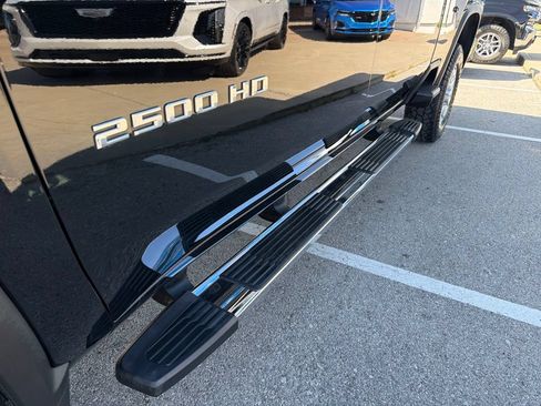 Used 2022 Chevrolet Silverado 2500 LTZ w/ Safety Package AWD/4WD image 10