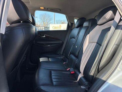 Used 2012 INFINITI EX35 Journey w/ Premium Pkg image 18