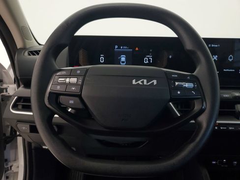 Used 2025 Kia K4 FWD image 14