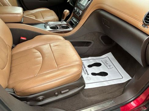 Used 2014 Buick Enclave Leather FWD image 12