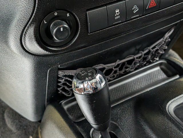 Used 2017 Jeep Wrangler Sport AWD/4WD image 23