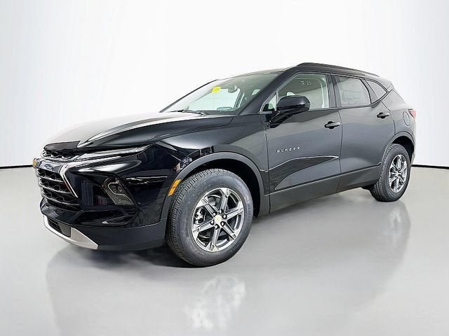 New 2026 Chevrolet Blazer LT w/ Convenience Package AWD/4WD image 3