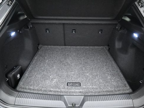 Used 2024 Volkswagen ID.4 Pro RWD image 30