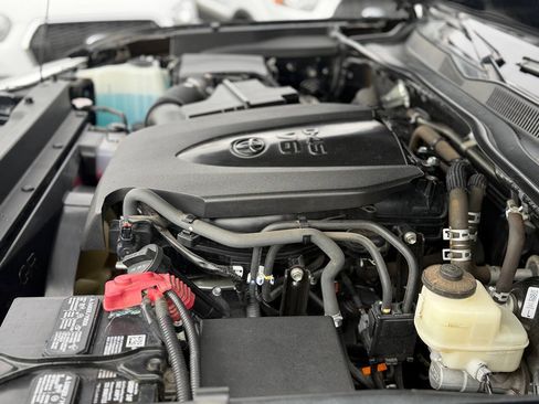 Used 2021 Toyota Tacoma TRD Sport w/ Technology Package AWD/4WD image 76
