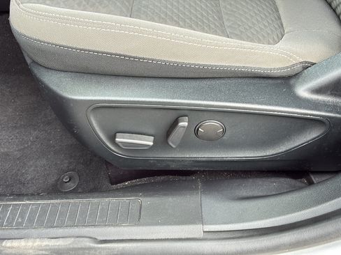 Used 2020 Ford Escape SE Sport FWD image 14