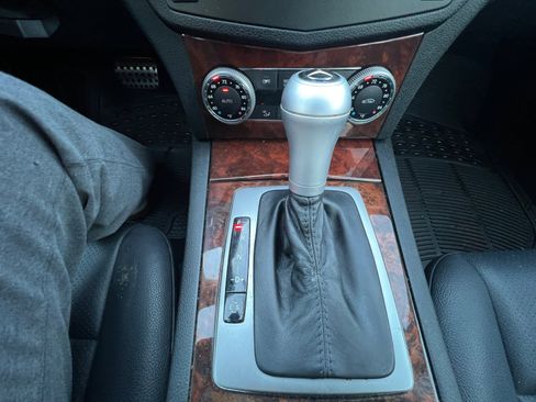 Used 2011 Mercedes-Benz C 300 4MATIC Sedan image 22