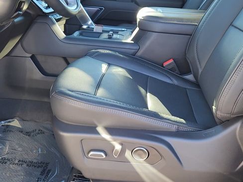 Used 2024 GMC Sierra 2500 Denali w/ Denali Reserve Package image 30