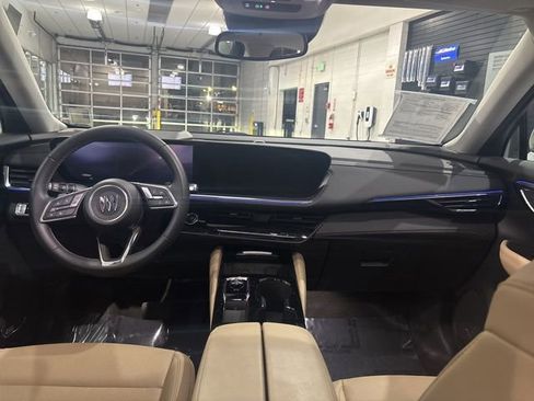 Used 2025 Buick Envision Preferred image 32