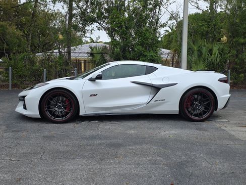 Used 2023 Chevrolet Corvette Z06 image 4