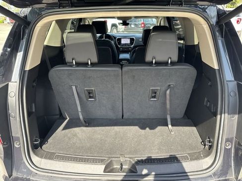 Used 2023 GMC Acadia Denali w/ Denali Ultimate Package AWD/4WD image 27