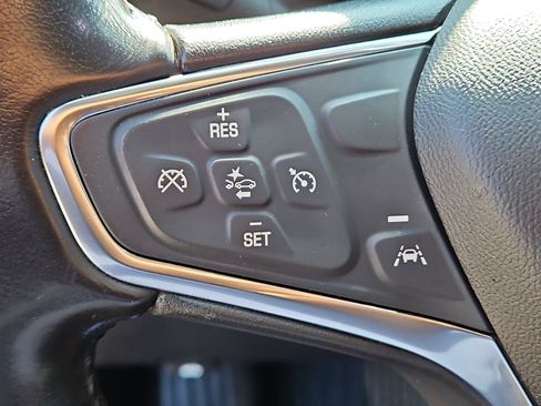 Used 2019 Chevrolet Equinox LT w/ Driver Convenience Package FWD image 24
