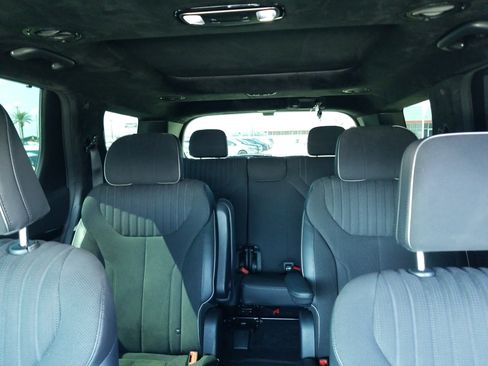 Used 2024 Hyundai Palisade Calligraphy image 19