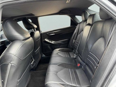 Used 2019 Toyota Avalon XSE image 34