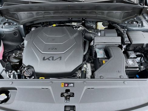 New 2025 Kia Telluride S image 9