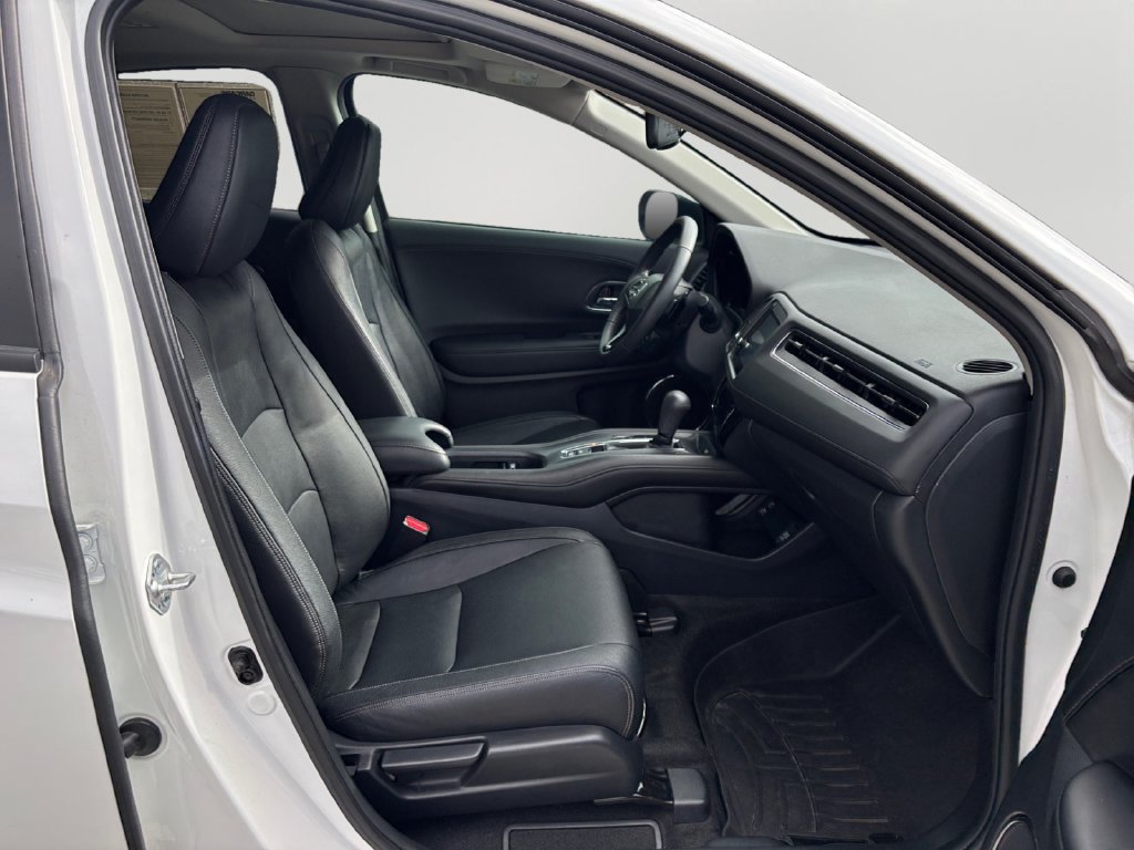 Used 2021 Honda HR-V EX-L image 12