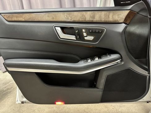 Used 2014 Mercedes-Benz E 250 BlueTEC 4MATIC Sedan image 10