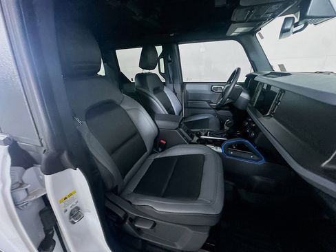 Used 2024 Ford Bronco Black Diamond image 31
