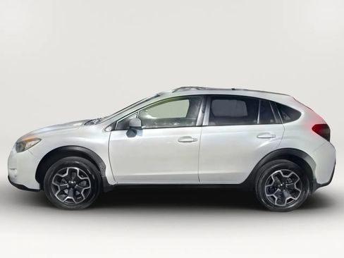 Used 2015 Subaru Crosstrek 2.0i Premium w/ Moonroof Package AWD/4WD image 2