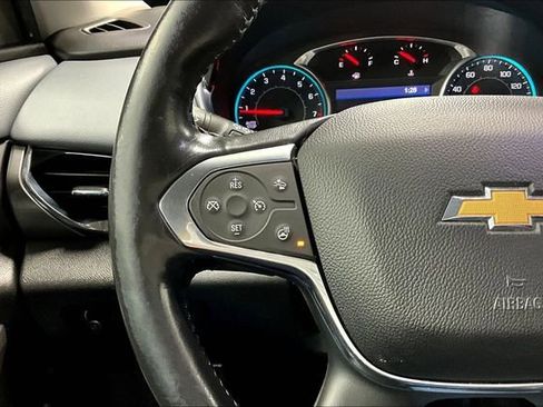 Used 2020 Chevrolet Traverse LT w/ Driver Confidence II Package image 12
