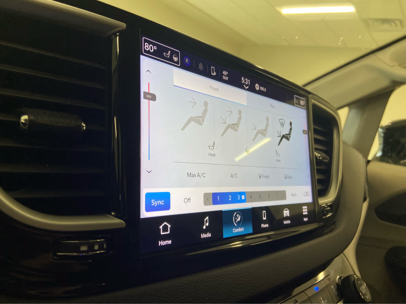 Used 2024 Chrysler Pacifica Touring-L FWD image 26