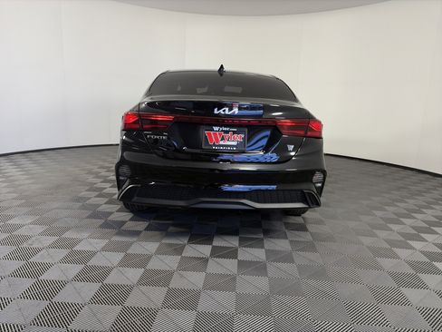 Certified 2023 Kia Forte LXS w/ LXS Technology Package image 7