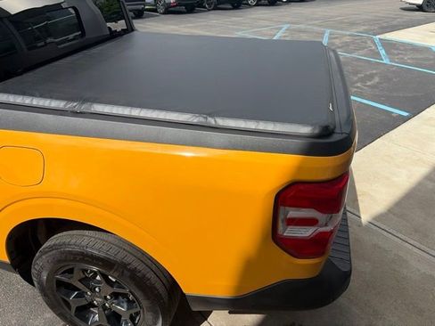 Used 2023 Ford Maverick Lariat w/ Lariat Luxury Package AWD/4WD image 30