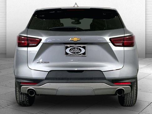 Used 2025 Chevrolet Blazer LT image 3