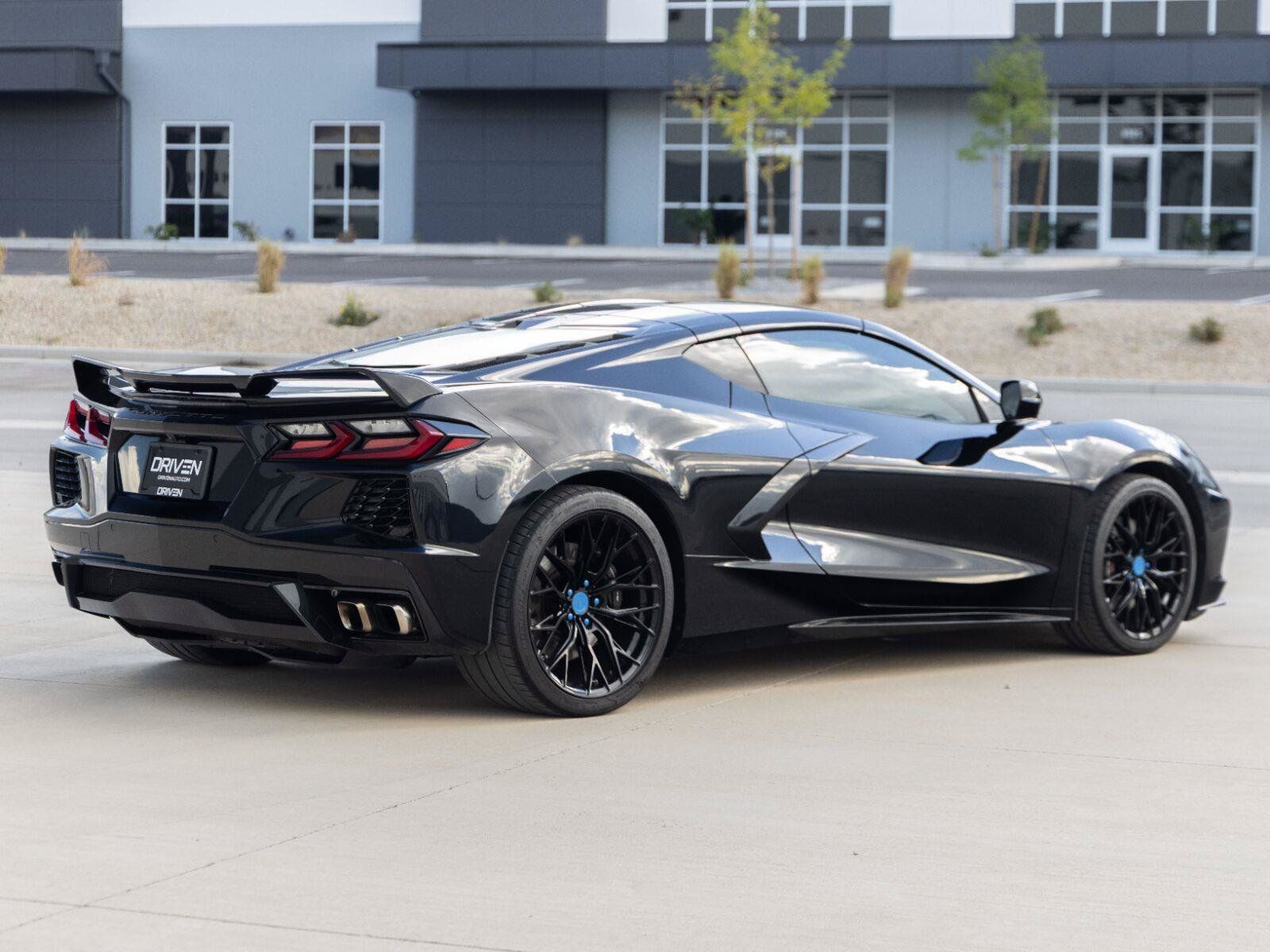 Used 2020 Chevrolet Corvette Stingray Premium Cpe w/ 3LT Preferred Equipment Group RWD image 3