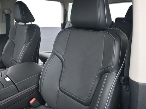 New 2026 INFINITI QX80 Luxe w/ Cargo Package image 12