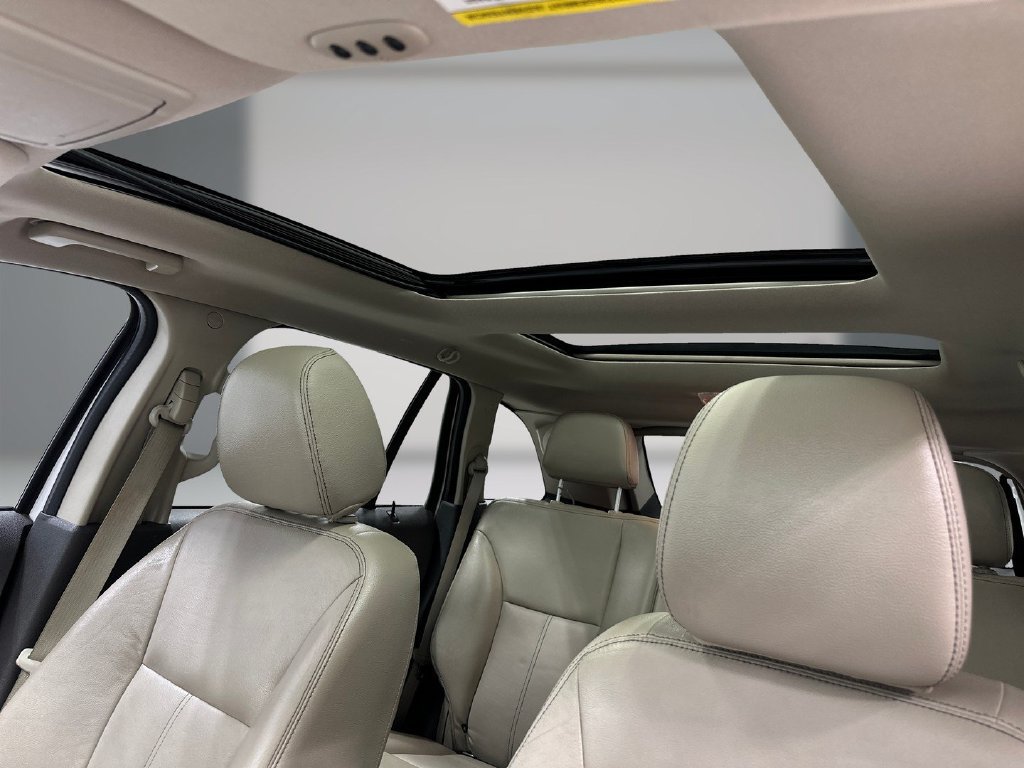 Used 2014 Ford Edge Limited w/ Equipment Group 302A FWD image 17