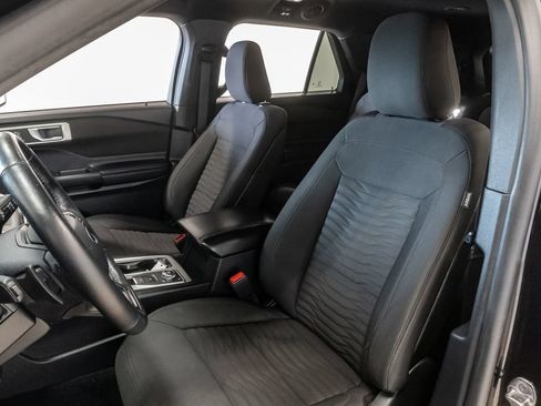 Used 2020 Ford Explorer XLT w/ Comfort Package AWD/4WD image 9