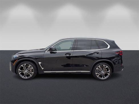 Certified 2025 BMW X5 xDrive50e w/ Parking Assistance Package image 8