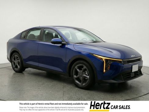 Used 2025 Kia K4 FWD image 1