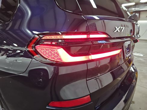 New 2026 BMW X7 xDrive40i w/ M Sport Package image 37