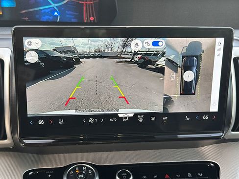 Certified 2025 Ford Expedition Active image 32