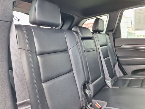 Used 2022 Jeep Grand Cherokee Limited AWD/4WD image 32
