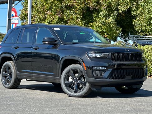 New 2025 Jeep Grand Cherokee Limited image 2