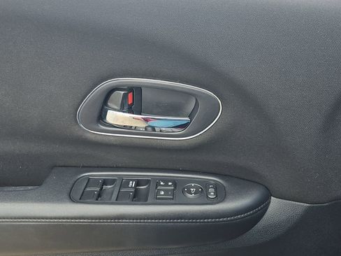 Used 2016 Honda HR-V EX image 23