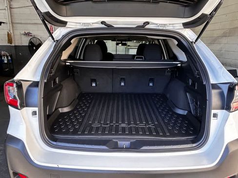 Certified 2025 Subaru Outback Premium AWD/4WD image 18