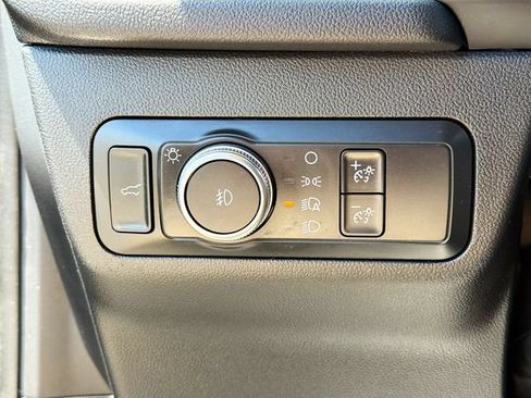 Used 2020 Ford Escape Titanium AWD/4WD image 10