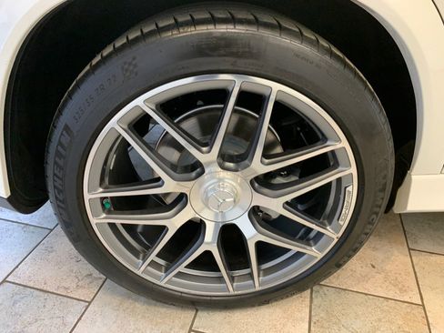 Used 2023 Mercedes-Benz GLE 53 AMG 4MATIC w/ Exterior Lighting Package image 9