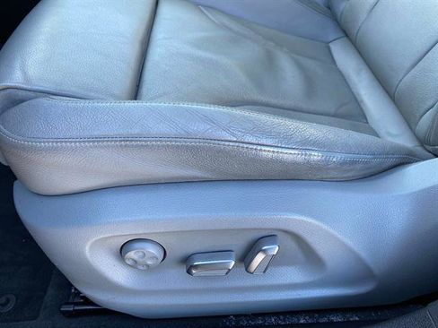 Used 2018 Audi Q3 2.0T Premium Plus w/ Premium Plus Package image 19